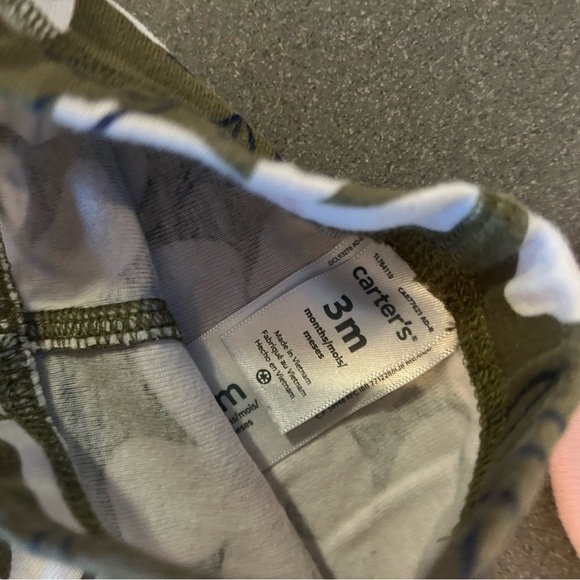 0-3 Month Baby Clothing Bundle - Picture 5 of 10